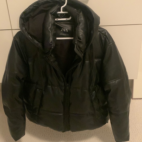 Zara Puffer Coat - Picture 1 of 3
